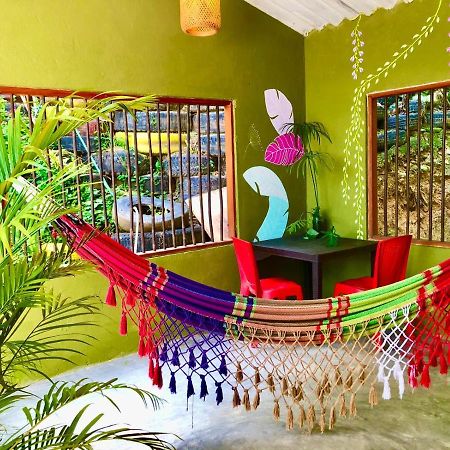 Sierra Kay Hostel Guachaca Екстер'єр фото